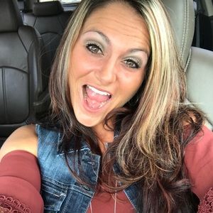 Meet your Posher, Kari